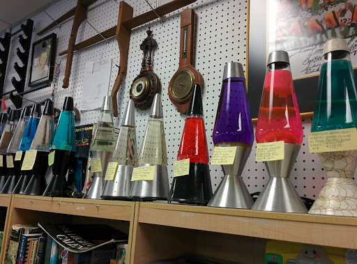 Flea Market «Fort Walton Beach Flea Market», reviews and photos, 125 Eglin Pkwy SE, Fort Walton Beach, FL 32548, USA