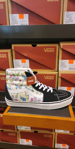 Outlet Store «Vans», reviews and photos, 4015 S Interstate Hwy 35, San Marcos, TX 78666, USA