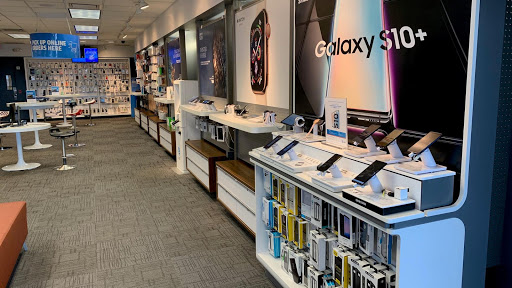 Cell Phone Store «AT&T», reviews and photos, 2100 Dixwell Ave Suite 200, Hamden, CT 06514, USA