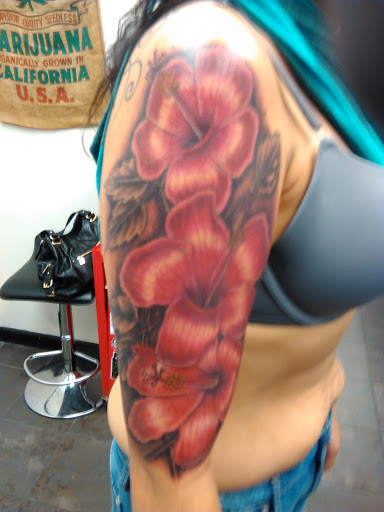 Tattoo Shop «Screamers tattoo & body piercing», reviews and photos, 1793 Ross Clark Cir, Dothan, AL 36301, USA