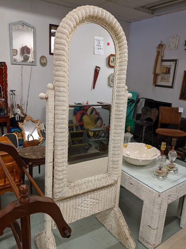 Thrift Store «BOARDWALK THRIFT», reviews and photos, 1501 Aster Ave, Akron, OH 44301, USA