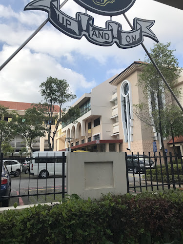 Comentarii opinii despre St Andrew's School (Junior)