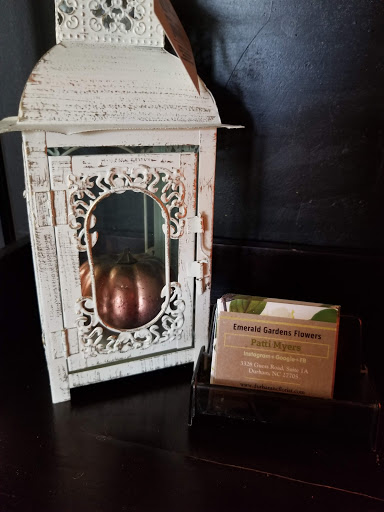 Florist «Myers Florist/Emerald Gardens Flowers», reviews and photos, 2906 Hillsborough Rd, Durham, NC 27705, USA