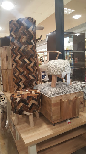 HomeGoods image 4