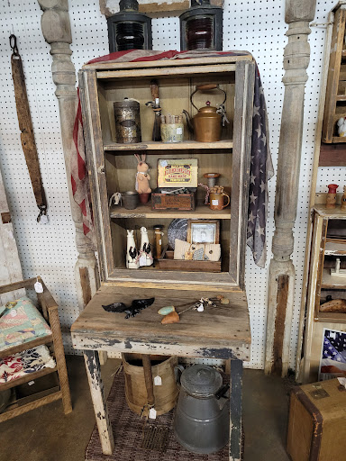 Flea Market «The Slatington Marketplace», reviews and photos, 8281 PA-873, Slatington, PA 18080, USA