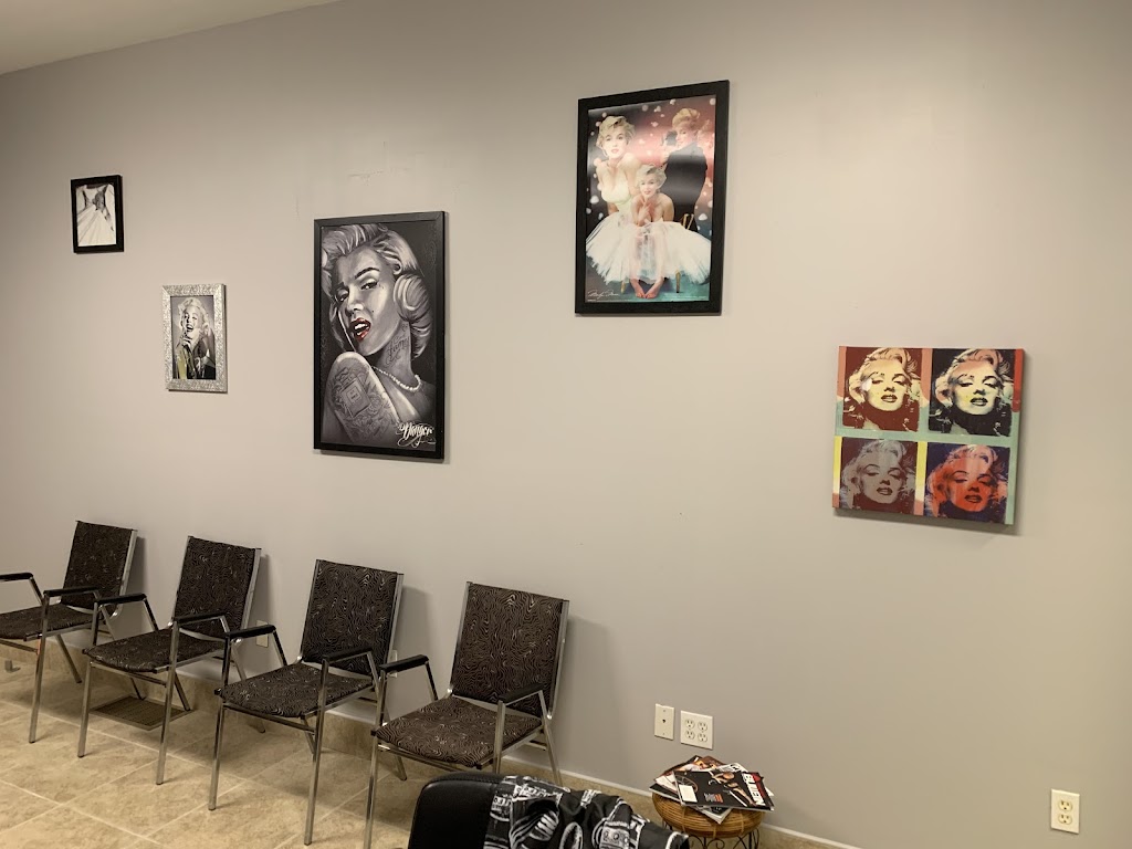 The Men’s Room Haircuts 18512
