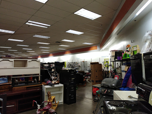 Thrift Store «Kyrene & Warner Goodwill Retail Store & Donation Center», reviews and photos, 575 W Warner Rd, Tempe, AZ 85284, USA