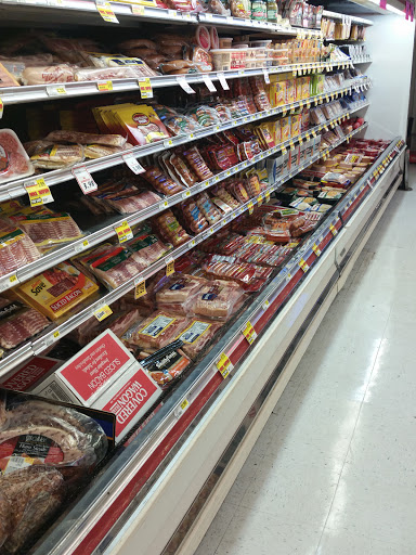 Grocery Store «Food Giant», reviews and photos, 123 W School St, Linden, TN 37096, USA
