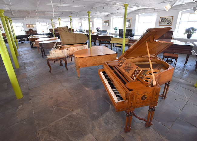 Besbrode Pianos Piano Showroom - Leeds