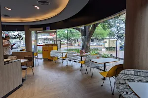 McDonald's Nawamin City Avenue image