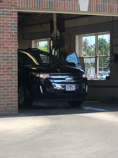 Mr C's Carwash en Clinton Twp