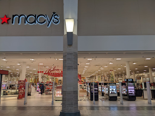 Shopping Mall «Tacoma Mall», reviews and photos, 4502 S Steele St, Tacoma, WA 98409, USA