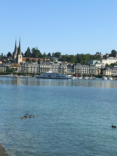 Inseliquai/Bahnhof