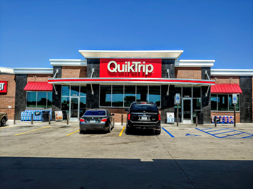 Gas Station «QuikTrip», reviews and photos, 5400 S Interstate 35 East Service Rd, Waxahachie, TX 75165, USA