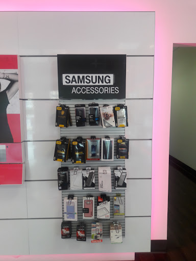 Cell Phone Store «T-Mobile», reviews and photos, 100 Promenade Pkwy A, Fayetteville, GA 30214, USA