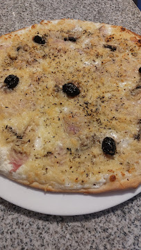 Plats et boissons du Pizzeria pizza juju à Vestric-et-Candiac - n°17