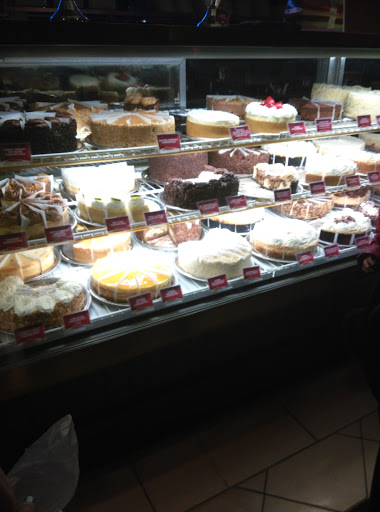 Shopping Mall «Jordan Creek Town Center», reviews and photos, 101 Jordan Creek Pkwy, West Des Moines, IA 50266, USA