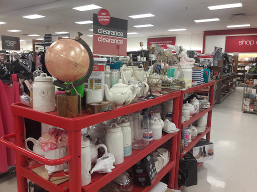 Department Store «T.J. Maxx», reviews and photos, 700 Broadway, Westwood, NJ 07675, USA