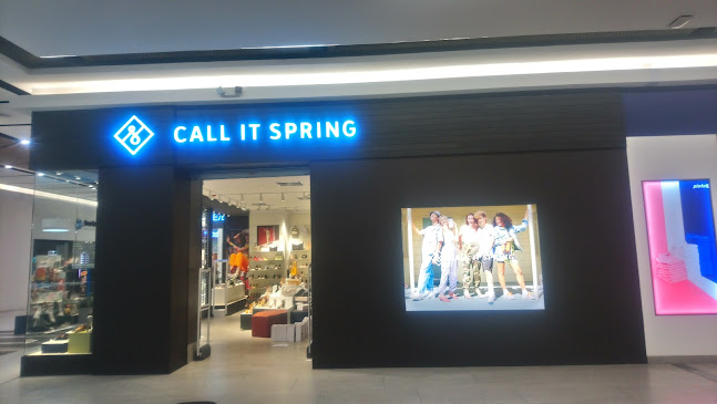 Call It Spring - Zapatería