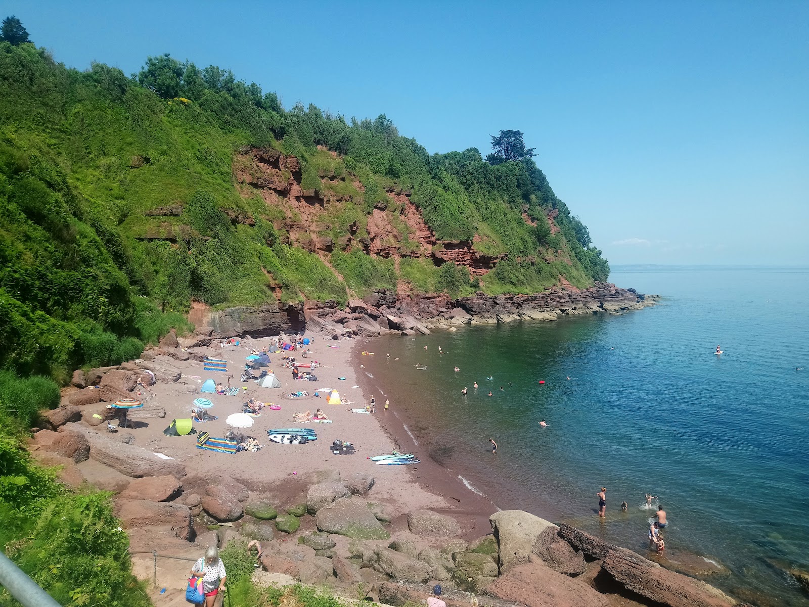 Fotografija Maidencombe plaža z srednje stopnjo čistoče