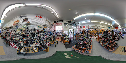 Orthopedic Shoe Store «Eric Comfort Shoes Inc», reviews and photos, 426 Hillside Avenue, Williston Park, NY 11596, USA