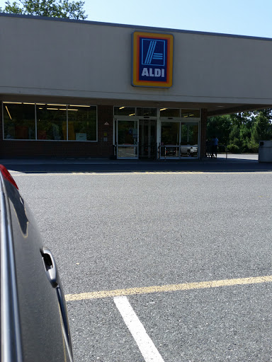Supermarket «ALDI», reviews and photos, 6679 U.S. 9, Howell, NJ 07731, USA