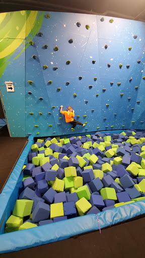 Shopping Mall «Walnut Hill Shopping Center», reviews and photos, 1500 Diamond Hill Road, Woonsocket, RI 02895, USA