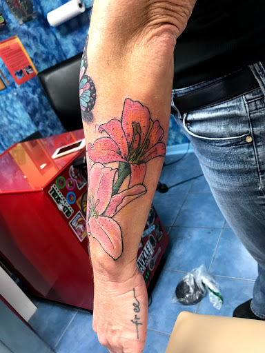 Explore barbed wire tattoo cover up ideas, creative tattoo ideas in Aurora, available at Ronin Tattoo Studio INC