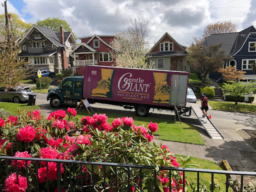 Moving and Storage Service «Gentle Giant Moving Company», reviews and photos, 125 Amaral St, Riverside, RI 02915, USA