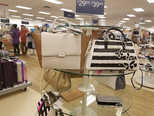 Shopping Mall «Hudson Mall», reviews and photos, 701 NJ-440, Jersey City, NJ 07304, USA