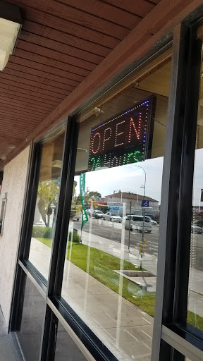 Donut Shop «Yum Yum Donuts», reviews and photos, 5921 Atlantic Blvd, Maywood, CA 90270, USA