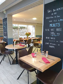 Atmosphère du Restaurant La Vieille Auberge à Île-de-Bréhat - n°5