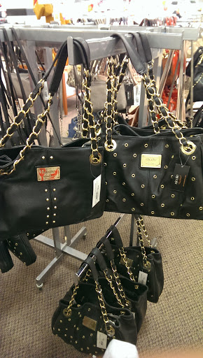 Shopping Mall «Arrowhead Towne Center», reviews and photos, 7700 W Arrowhead Towne Center, Glendale, AZ 85308, USA