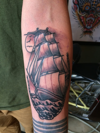 Tattoo Shop «Keepsake Tattoo Studio», reviews and photos, 253 11th St, Astoria, OR 97103, USA