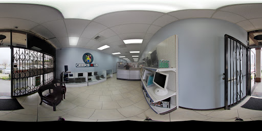Geeks R Us image