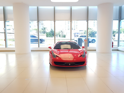 Ferrari Ciudad de Panama
