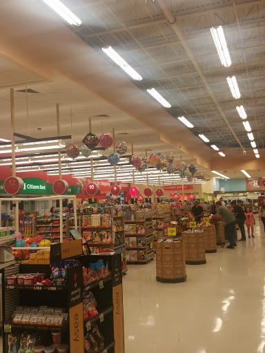 Grocery Store «Hannaford Supermarket», reviews and photos, 2 Freetown Rd #27, Raymond, NH 03077, USA