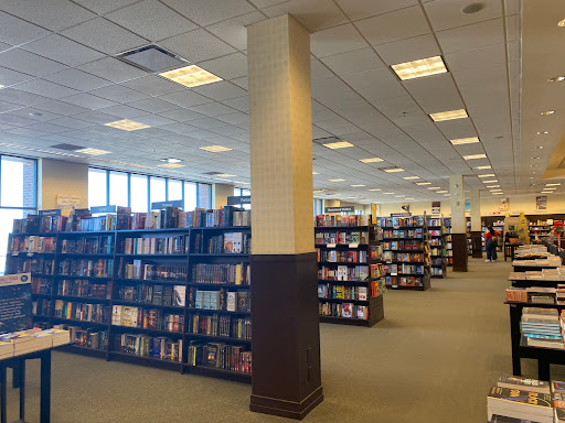 Book Store «Barnes & Noble», reviews and photos, 6002 Slide Rd, Lubbock, TX 79414, USA
