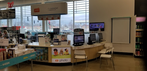 Drug Store «Walgreens», reviews and photos, 5555 W 79th St, Burbank, IL 60459, USA