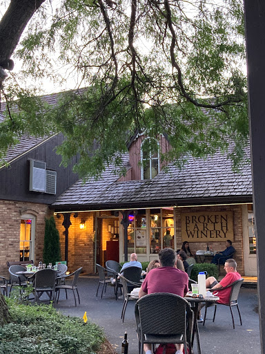 Winery «Broken Earth Winery», reviews and photos, 219 Robert Parker Coffin Rd, Long Grove, IL 60047, USA