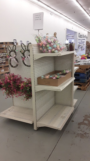 Candle Store «Factory Direct Candles», reviews and photos, 6252 Glenway Ave # A, Cincinnati, OH 45211, USA