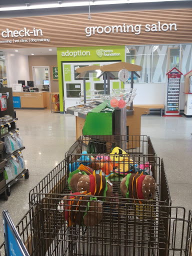 Pet Supply Store «Petco Animal Supplies», reviews and photos, 11147 Park Blvd N, Seminole, FL 33772, USA