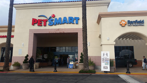 Pet Supply Store «PetSmart», reviews and photos, 10940 E Foothill Blvd, Rancho Cucamonga, CA 91730, USA