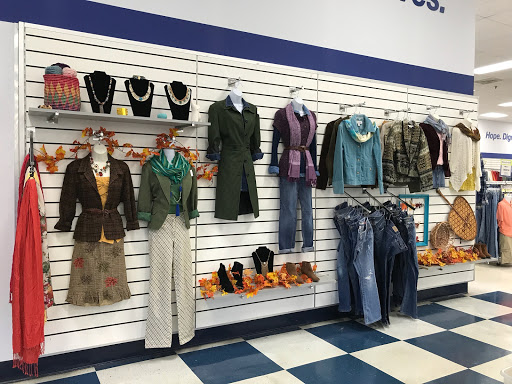 Thrift Store «Goodwill Princess Anne Retail Store», reviews and photos, 1949 Lynnhaven Pkwy, Virginia Beach, VA 23453, USA