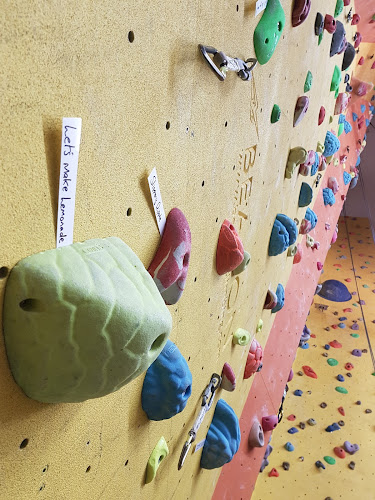Comments and reviews of West 1 Climbing Wall