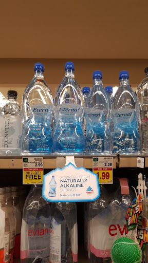 Grocery Store «Quality Food Center», reviews and photos, 6940 Coal Creek Pkwy SE, Newcastle, WA 98059, USA