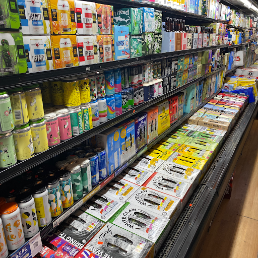 Gourmet Grocery Store «Garden Gourmet Market», reviews and photos, 1130 N Ashland Ave, Chicago, IL 60622, USA