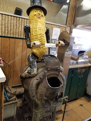 Nut Store «Peanut Shoppe Main Street», reviews and photos, 24 S Main St, Memphis, TN 38103, USA