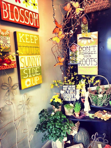 Florist «The Vines Flower & Garden Shop», reviews and photos, 33245 Grand River Ave, Farmington, MI 48336, USA