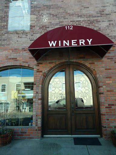 Winery «Movie House Winery», reviews and photos, 112 E Commerce St, Morrilton, AR 72110, USA